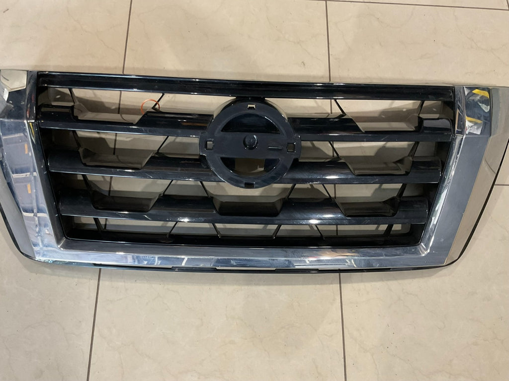 Grille Grill Silver 2018 2020 Nissan Pathfinder CAPA