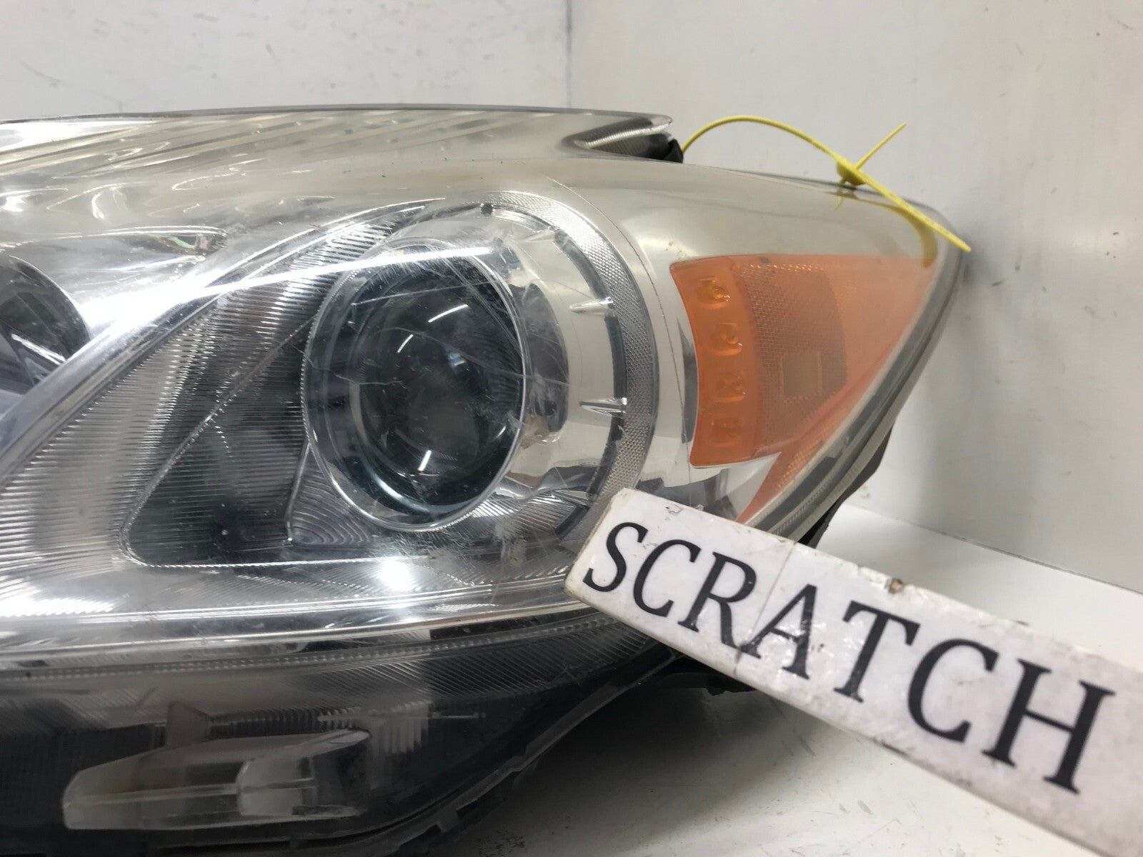 Headlight Damaged Driver LH Left 2012 2013 2014 2015 Toyota Prius CAPA
