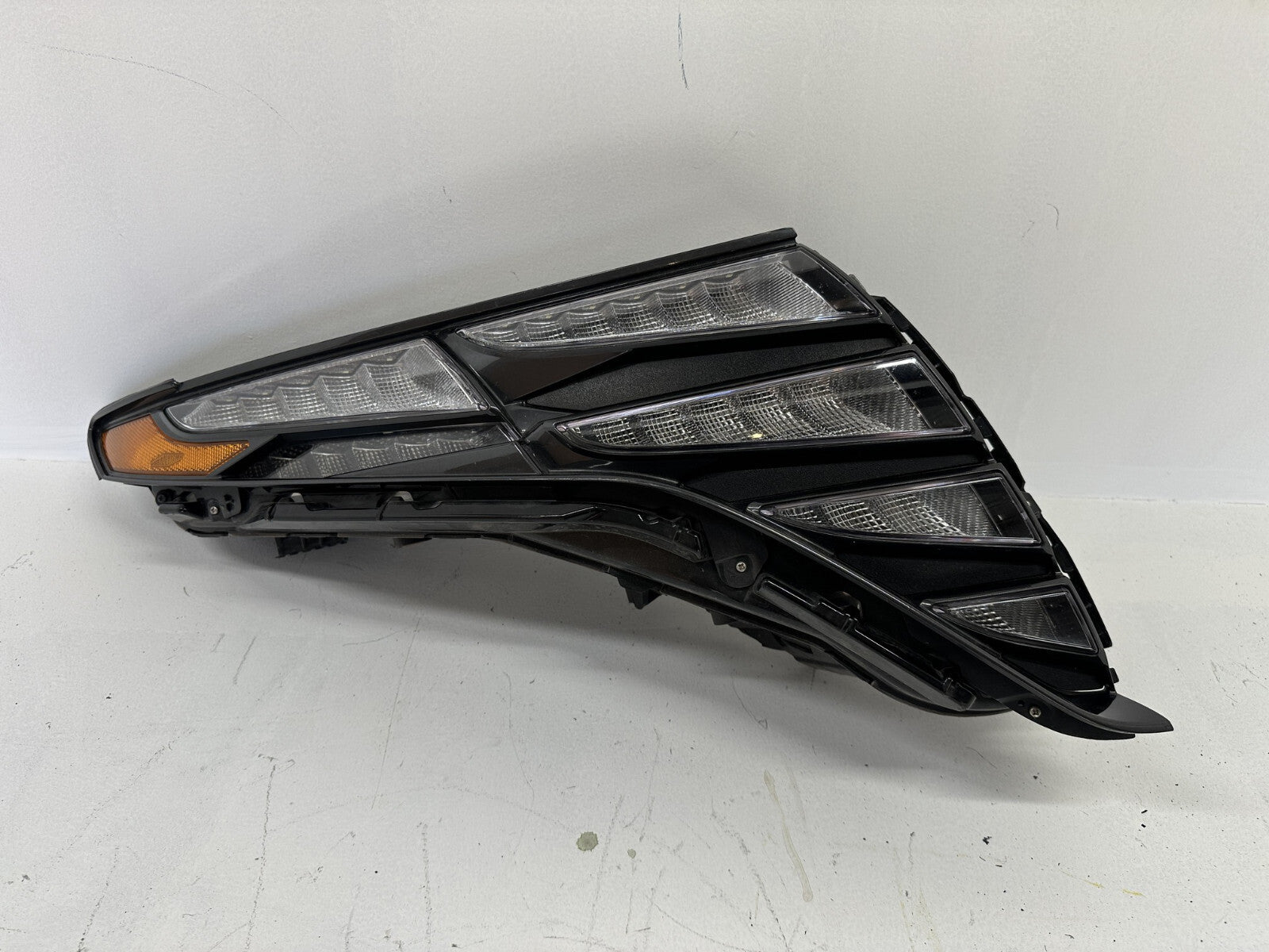 Headlight Damaged Right Passenger RH 2022-2024 Hyundai Tucson 92208-N9 OEM