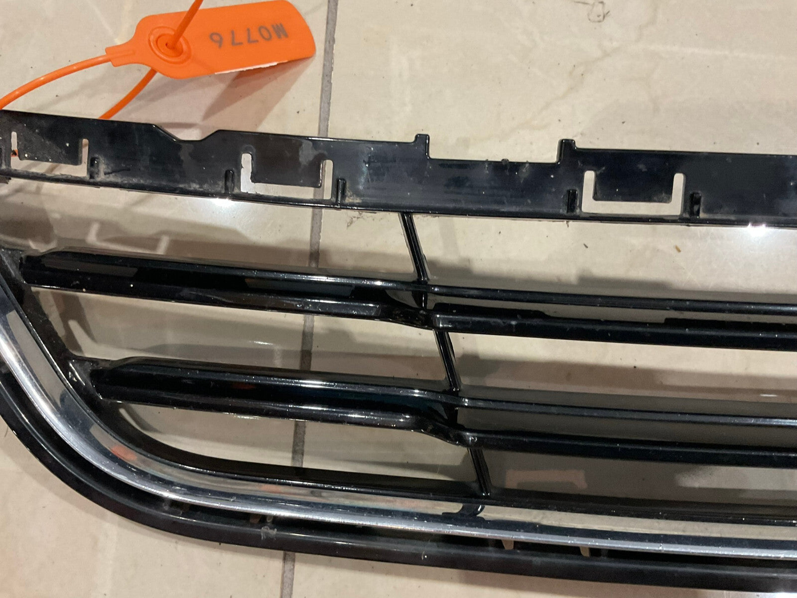 Grill Grille Black 2013-2016 Ford Fusion ds7317b96838w OEM