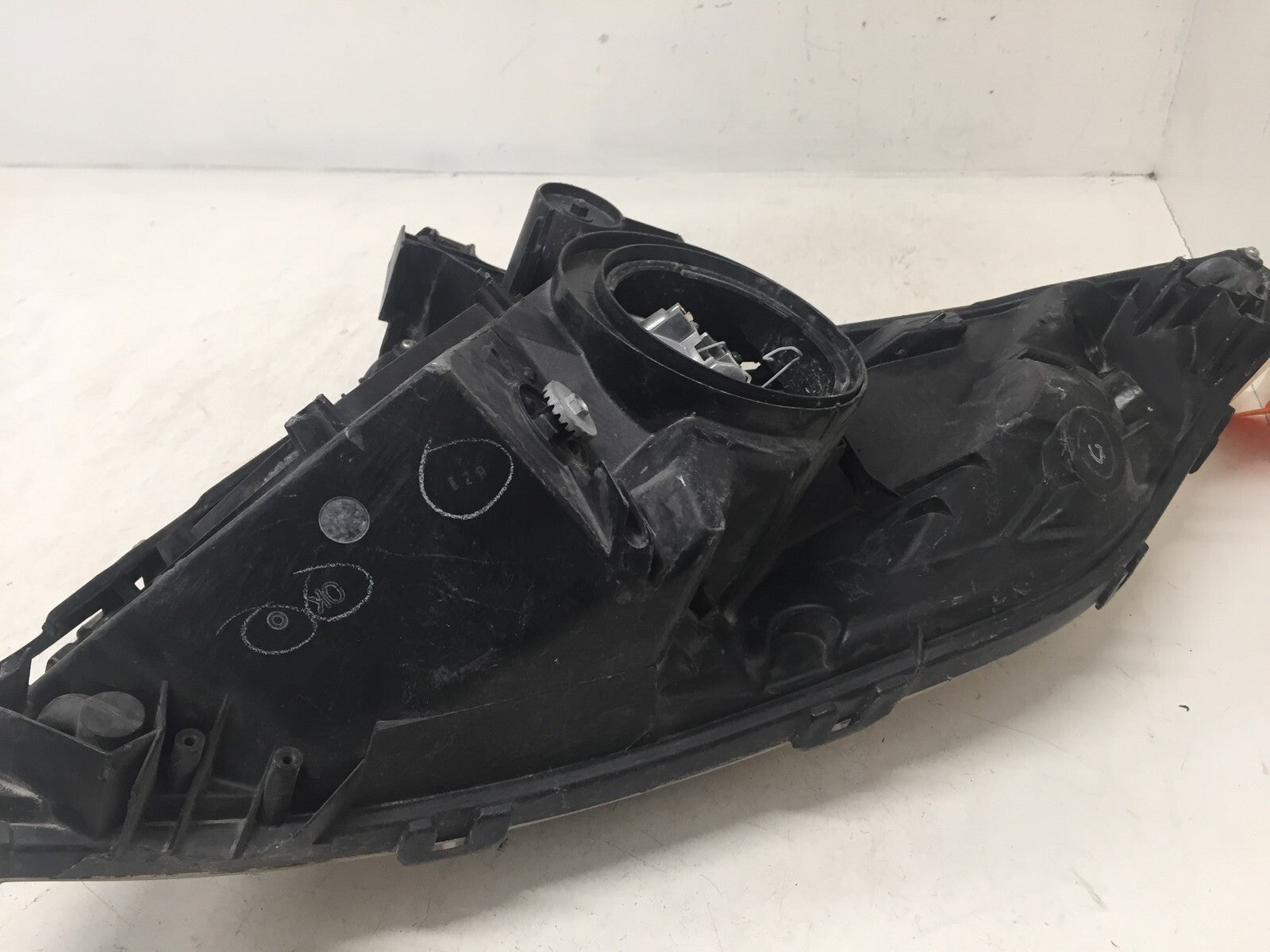 Headlight Damaged Halogen Driver Left LH Toyota Prius 2006-2009 OEM
