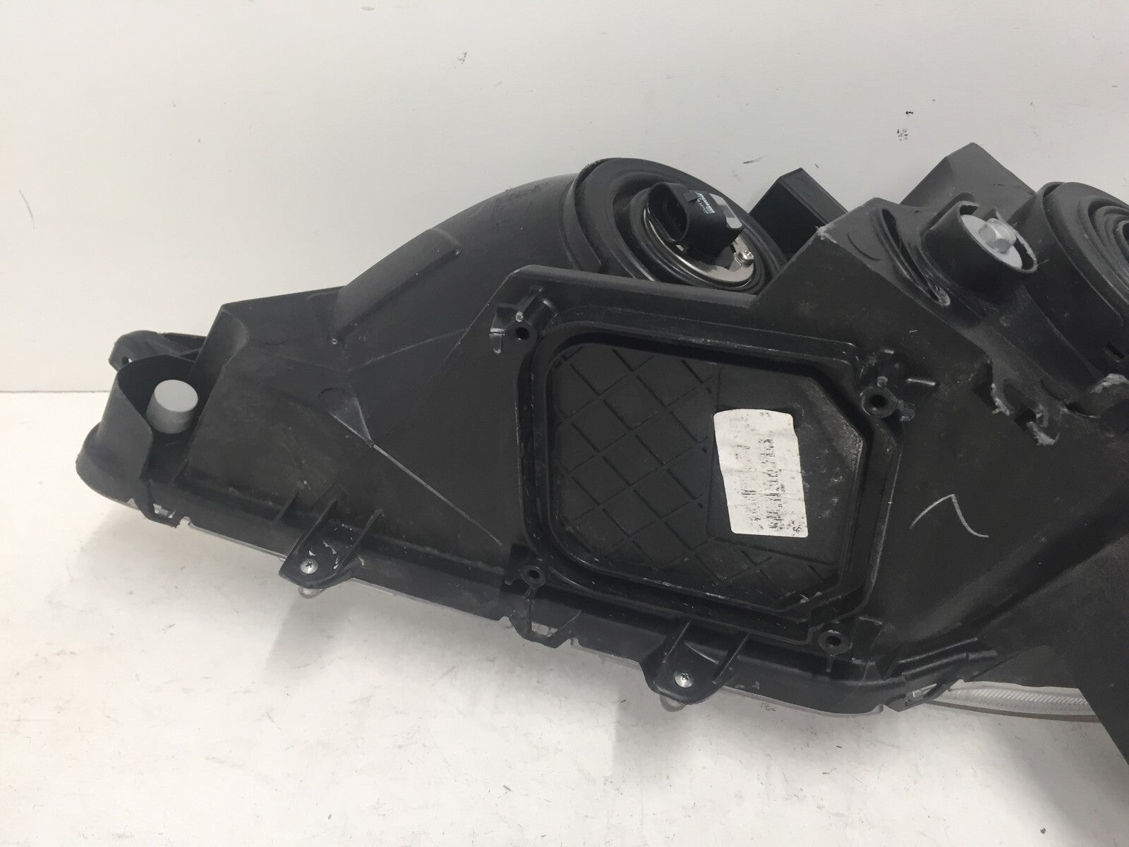 Headlight Damaged Passengers Right RH Toyota Sienna 11-20 8111008030 OEM