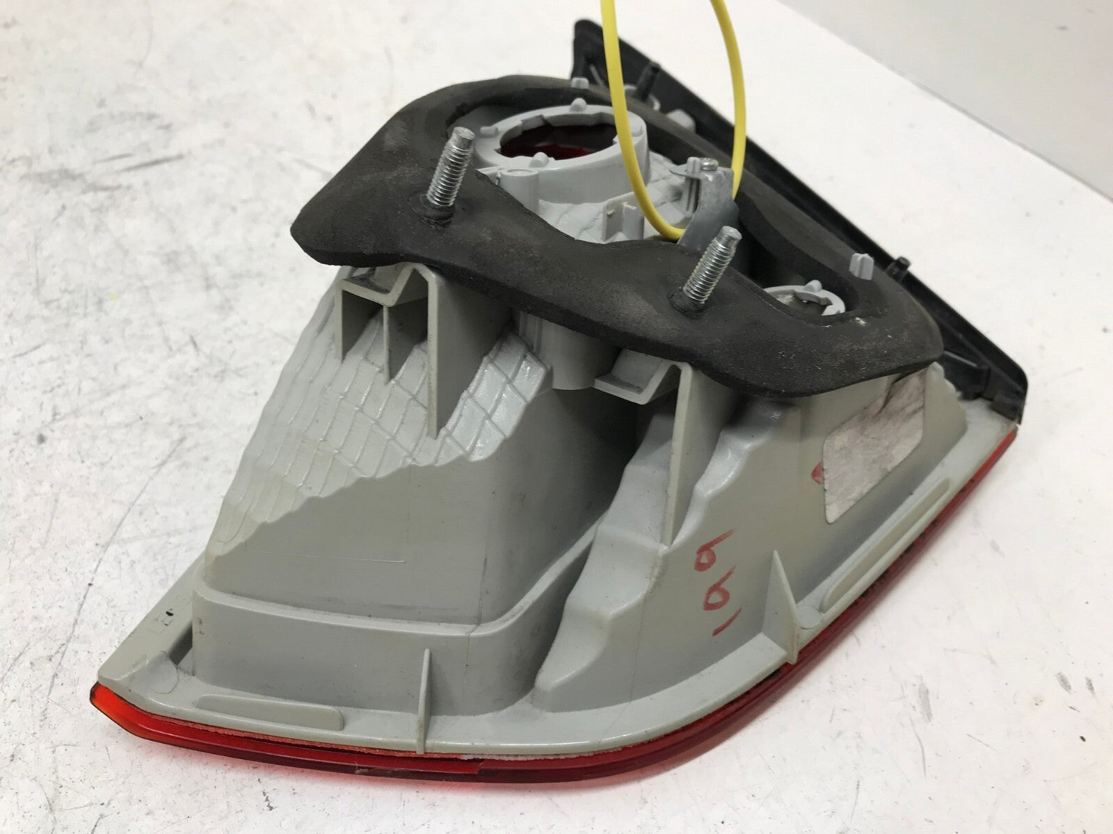Tail light Damaged Left Driver LH 10-15 Hyundai Tucson 92405-2S02 OEM
