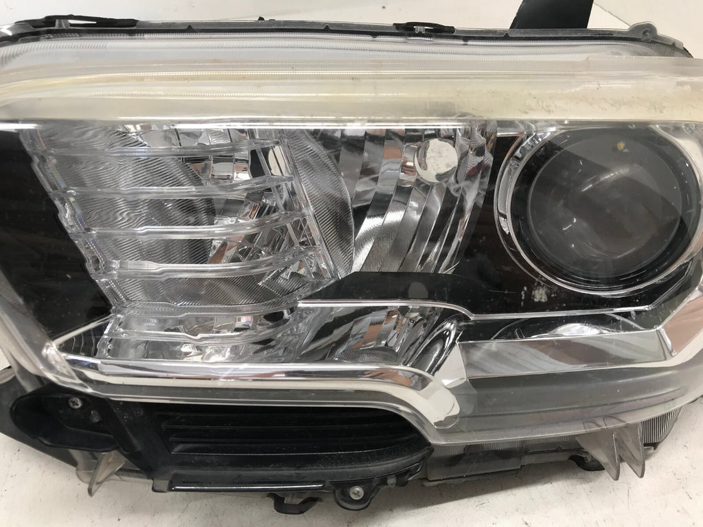 Headlight Damaged Driver LH Toyota Tacoma 2016-2021 8115004250 OEM
