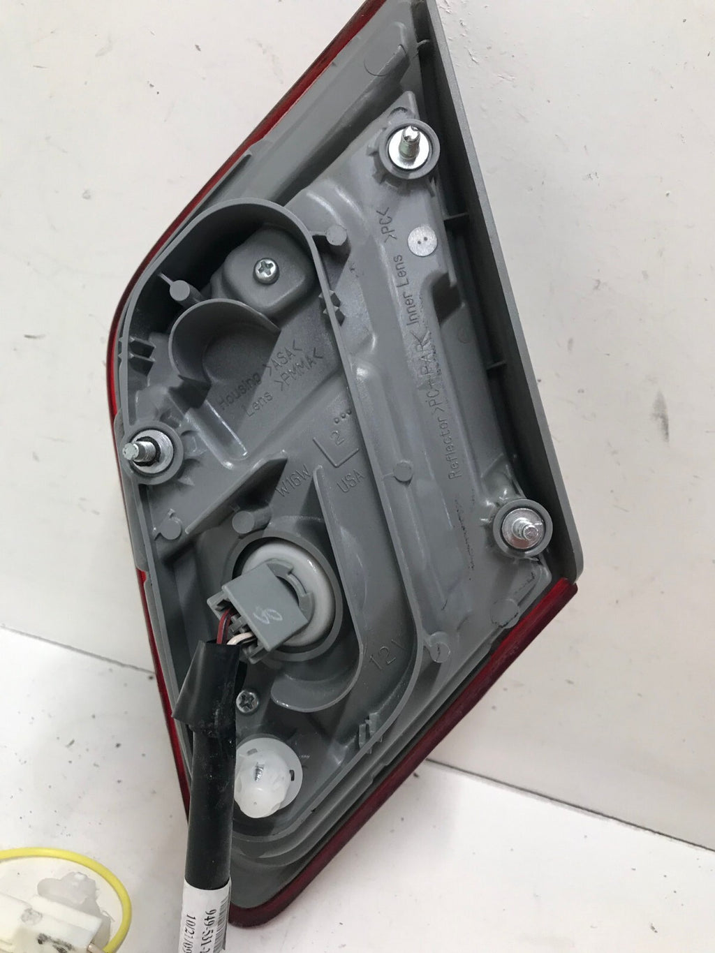Tail light Damaged Left Driver LH Toyota Camry 2010-2011 8158133170 OEM