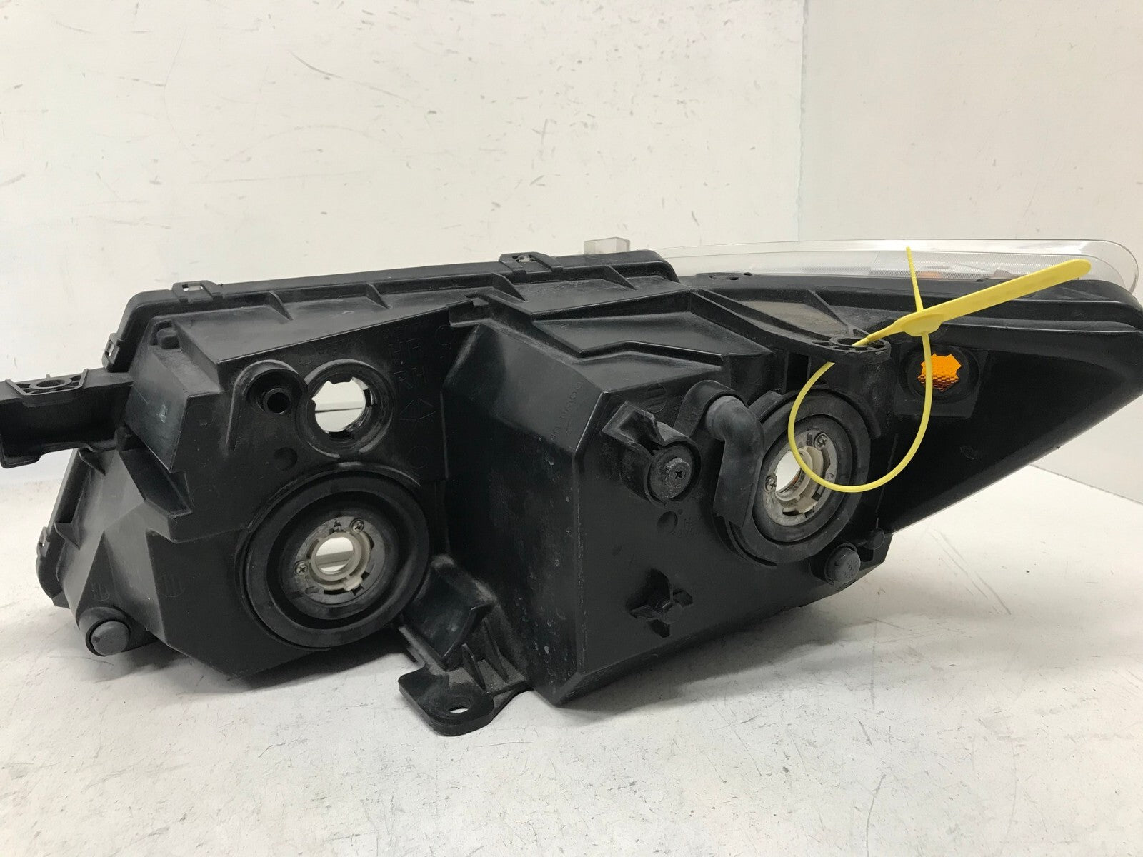 Headlight Damaged Passenger RH Right 2009-2020 Dodge Journey 5116288AA OEM