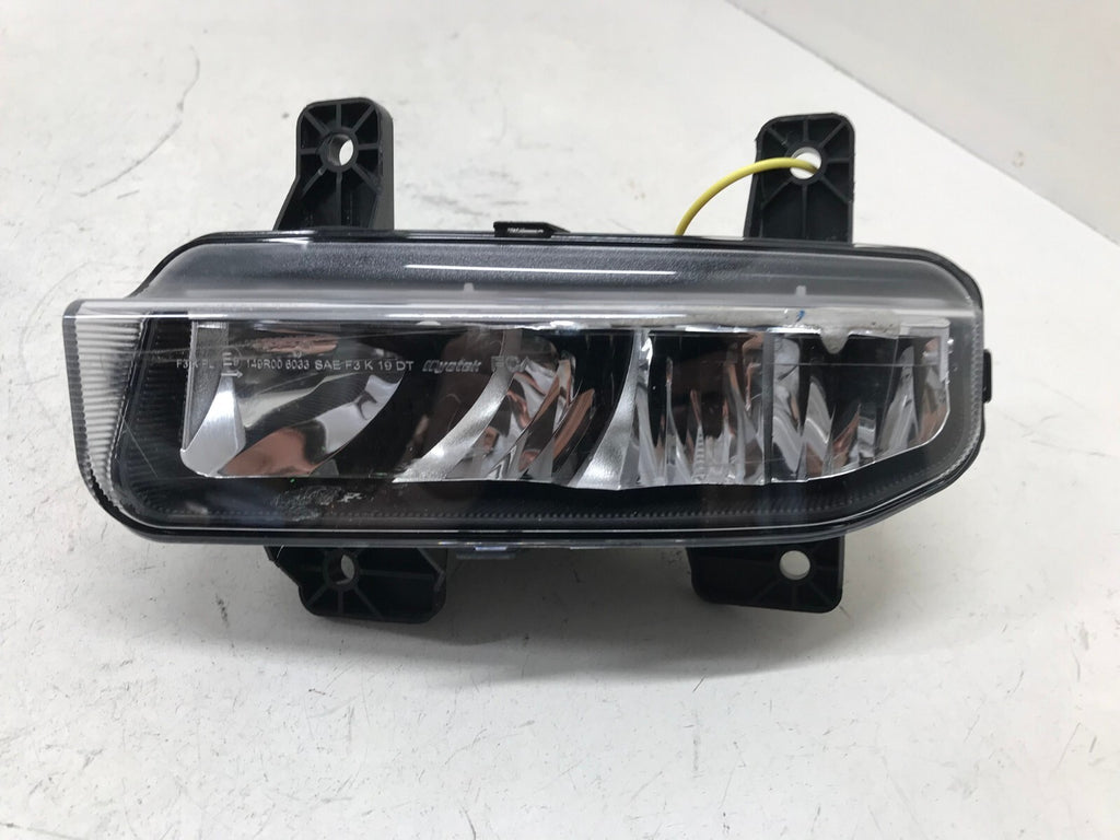Fog light Damaged LH Driver  Dodge Ram 1500 2500 3500 19-21 2022 68477195AA OEM