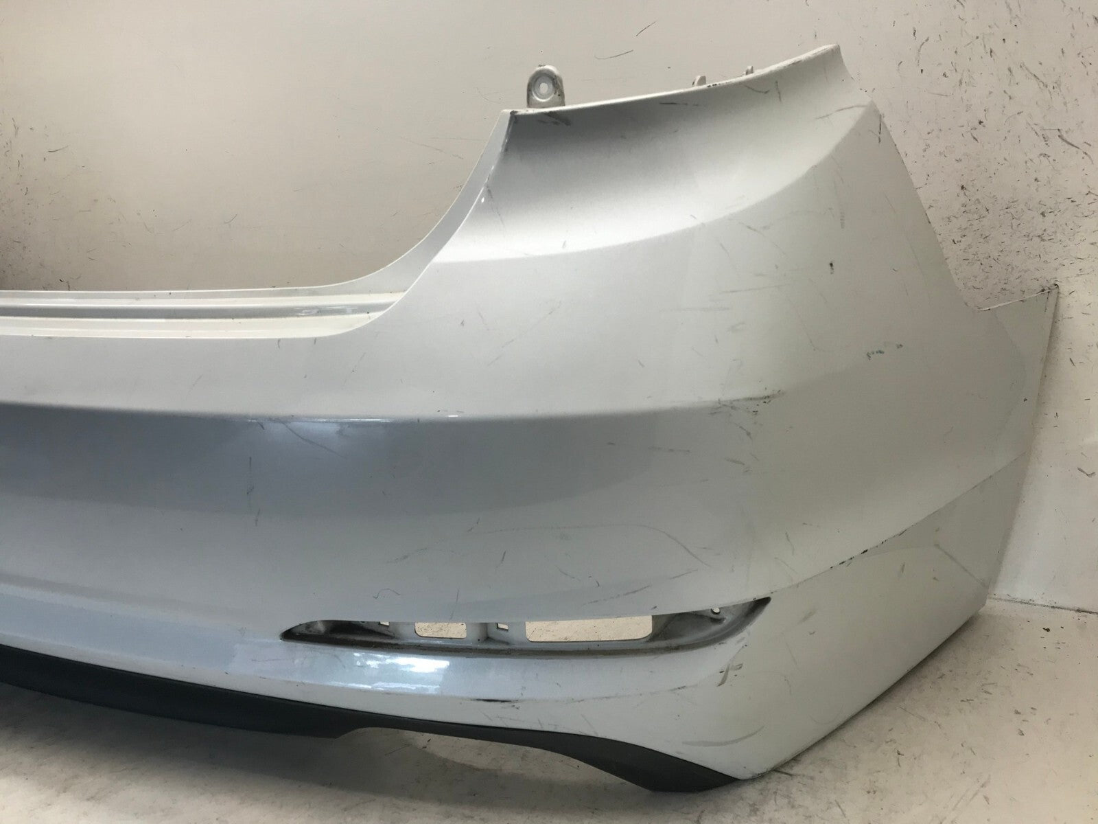 Rear Bumper Cover White Hyundai Sonata Limited 2.0T SE ECO Sport 15 -2017 OEM