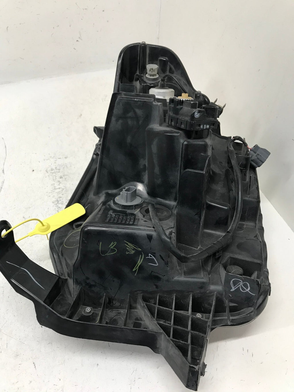 Headlight Damaged Passenger RH Right 2014-2021 Toyota Tundra 81110-0C100 OEM