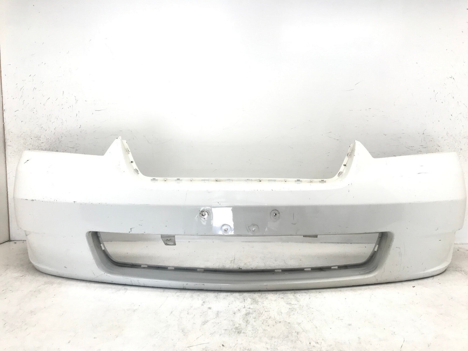 Front bumper Cover Chevrolet Malibu White 2006-2008 15266317 OEM