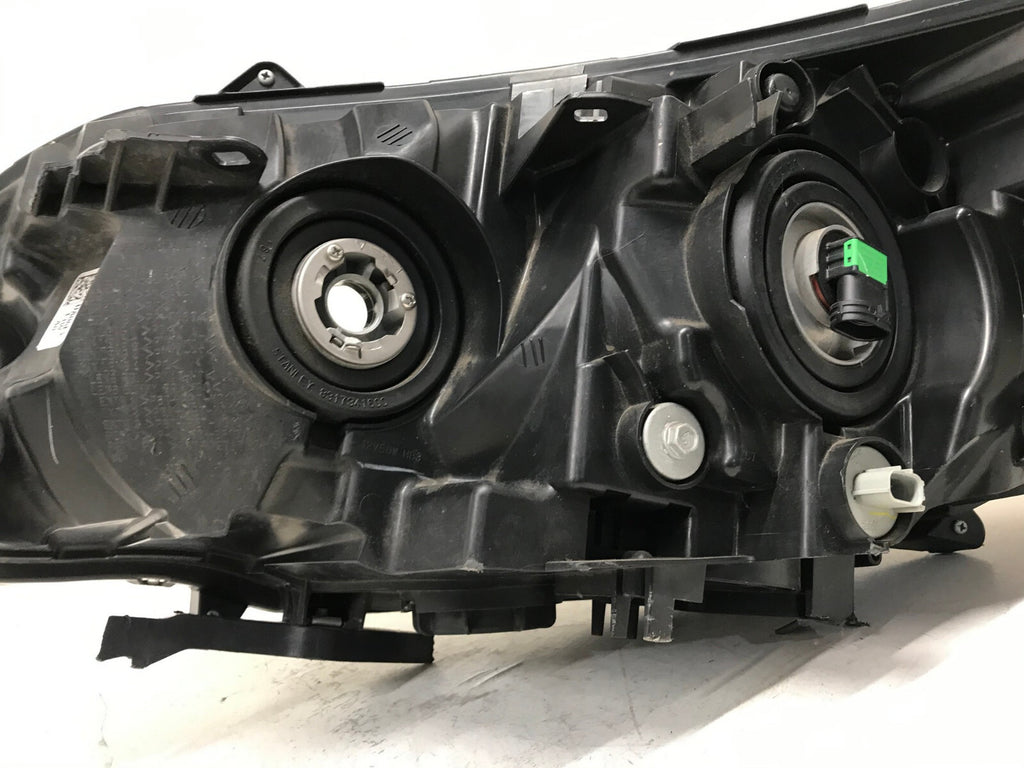 Headlight Damaged RH Passenger 2015 2016 Honda CRV CR-V 33100-T1W-A11 OEM