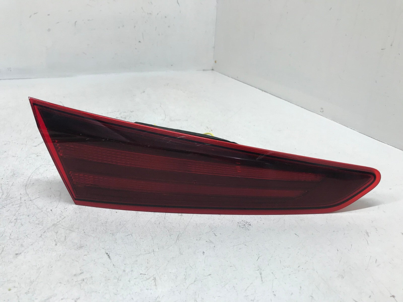 Tail light Damaged LH Driver 2019 - 2020 Hyundai Elantra 92403-F3500 OEM