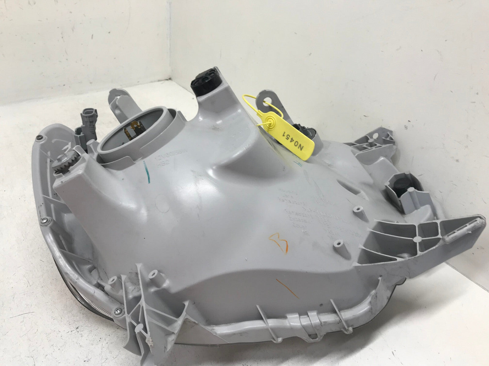Headlight Damaged Head Lamp Driver LH Toyota Tacoma 2012-2015 8115004180 OEM2