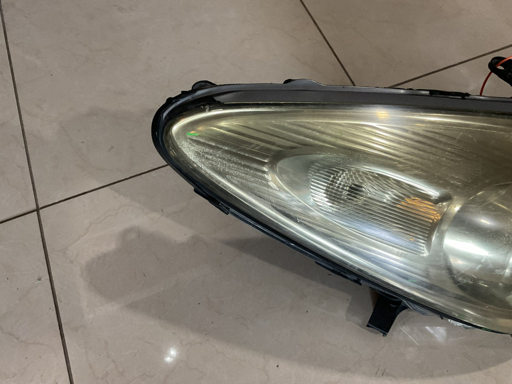 Headlight Right Passenger RH 2005-2006 Lexus ES300 ES330 Damaged 81130-33561 OEM