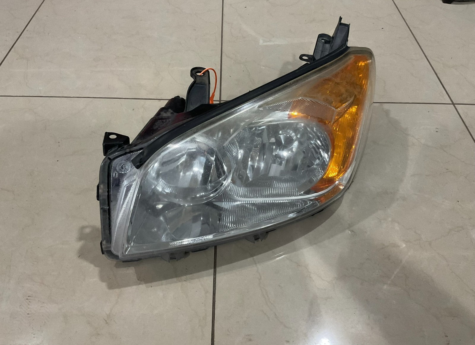 Headlight Left Driver LH 2009-2012 Toyota RAV4 81150+0r010 OEM