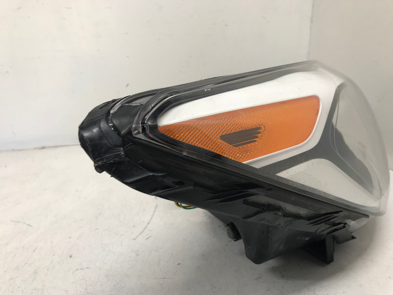 Headlight Damaged Right RH Passenger Kia Soul 2014-2017 92102-B2000 OEM