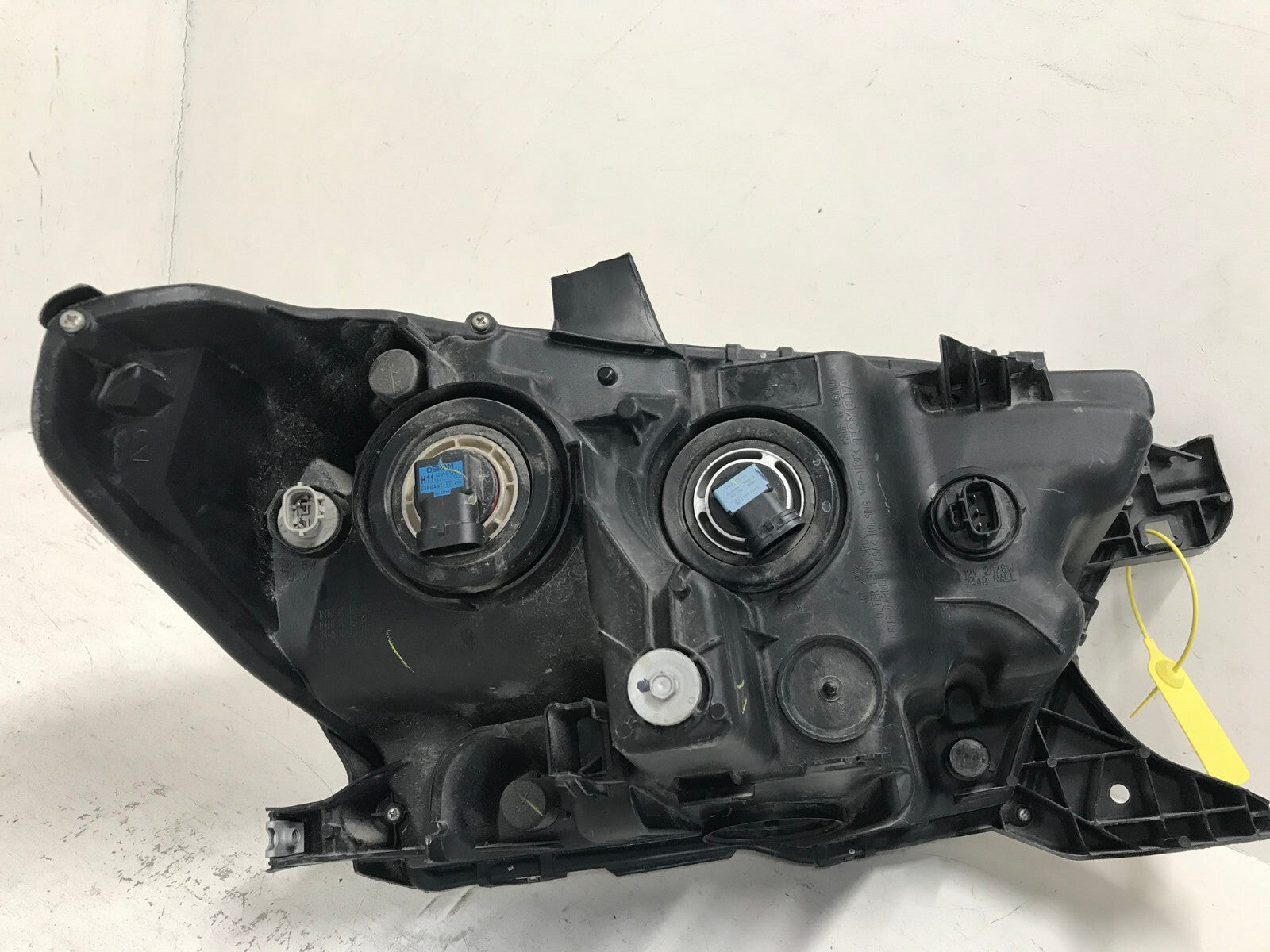 Headlight Damaged Left Driver LH Toyota Tacoma 2016-2021 8115004250 OEM