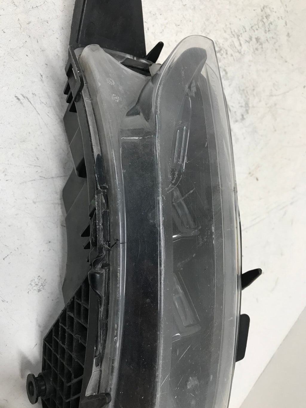 Fog light Damaged Driver LH Left 2020 - 2022 Lincoln Corsair LJ7B-15A255-AC OEM