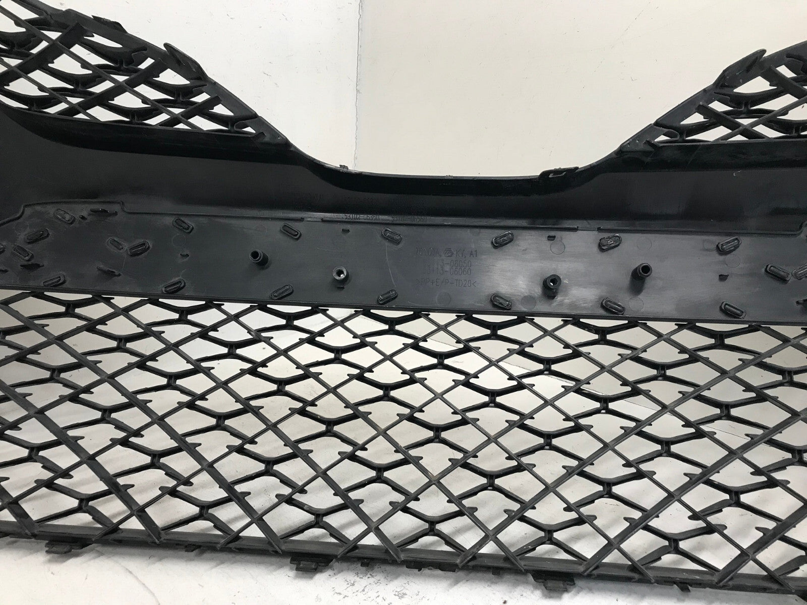 Lower Grill Grille Toyota Camry SE XSE 2018 2019 2020 52113-06050 OEM