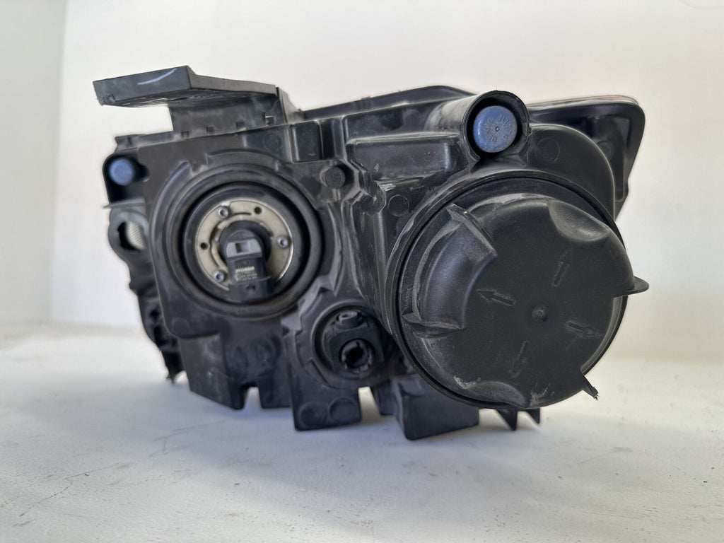 Headlight Damaged Passenger RH 2014 - 2016 Jeep Grand Cherokee 68236108AC OEM