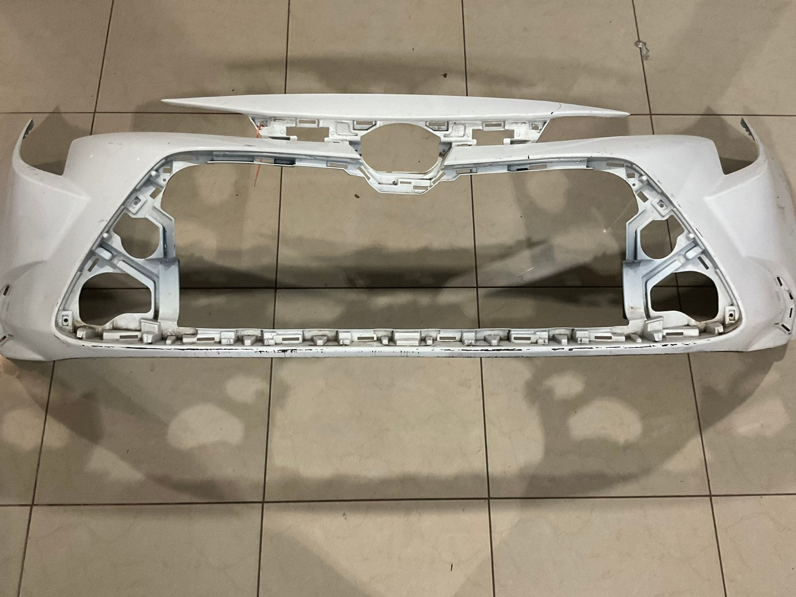 Front Bumper Cover White 2020-2022 Toyota Corolla LE CAPA