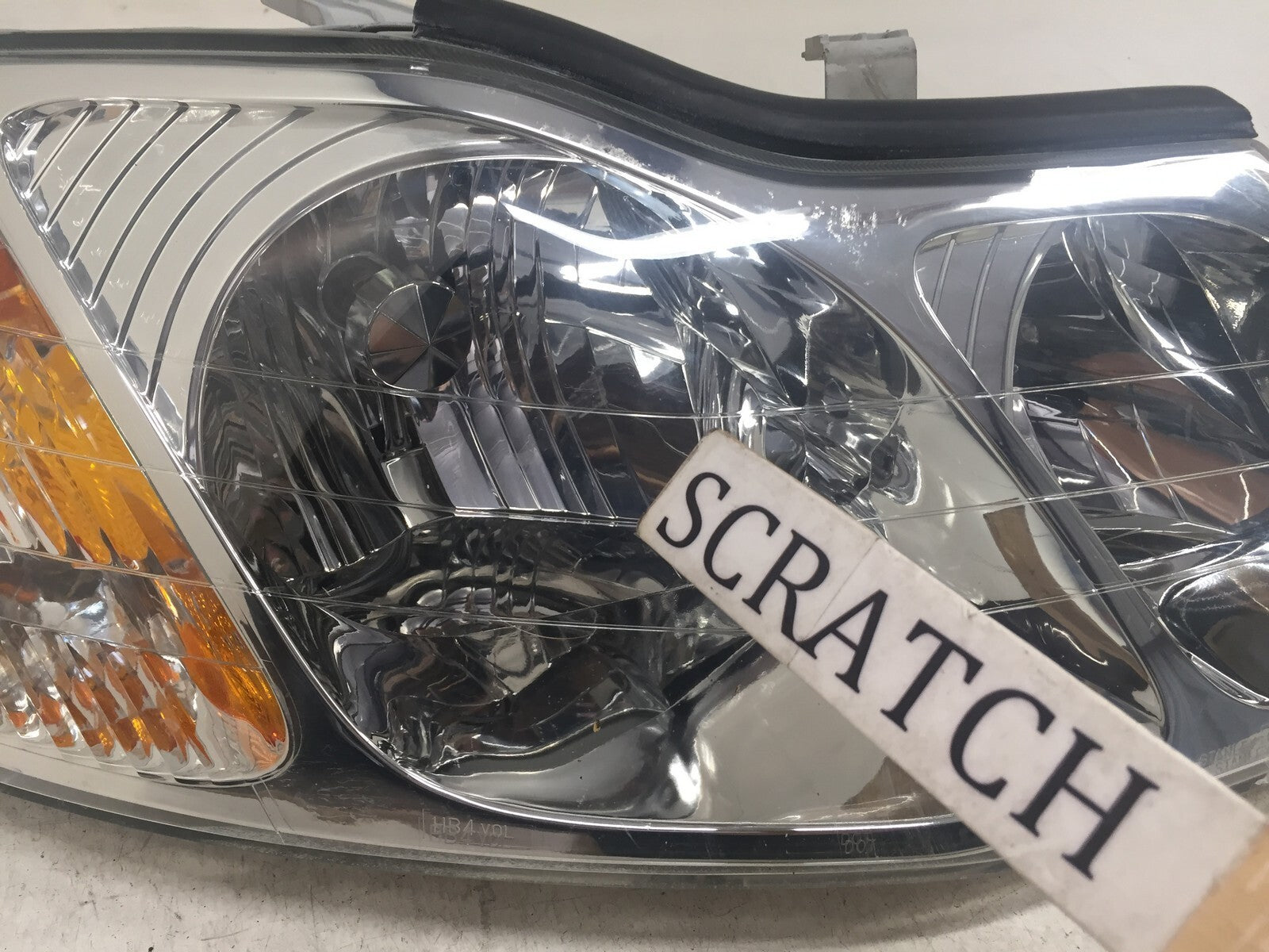 Headlight Damaged Right Passenger RH Toyota Avalon 2000-2004 CAPA