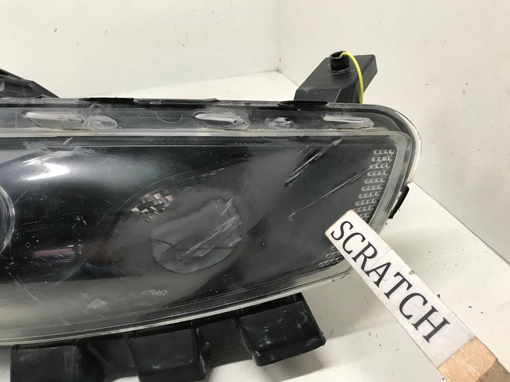 Headlight Damaged Right passenger RH 2013-2016 Dodge Dart 68085140AI OEM