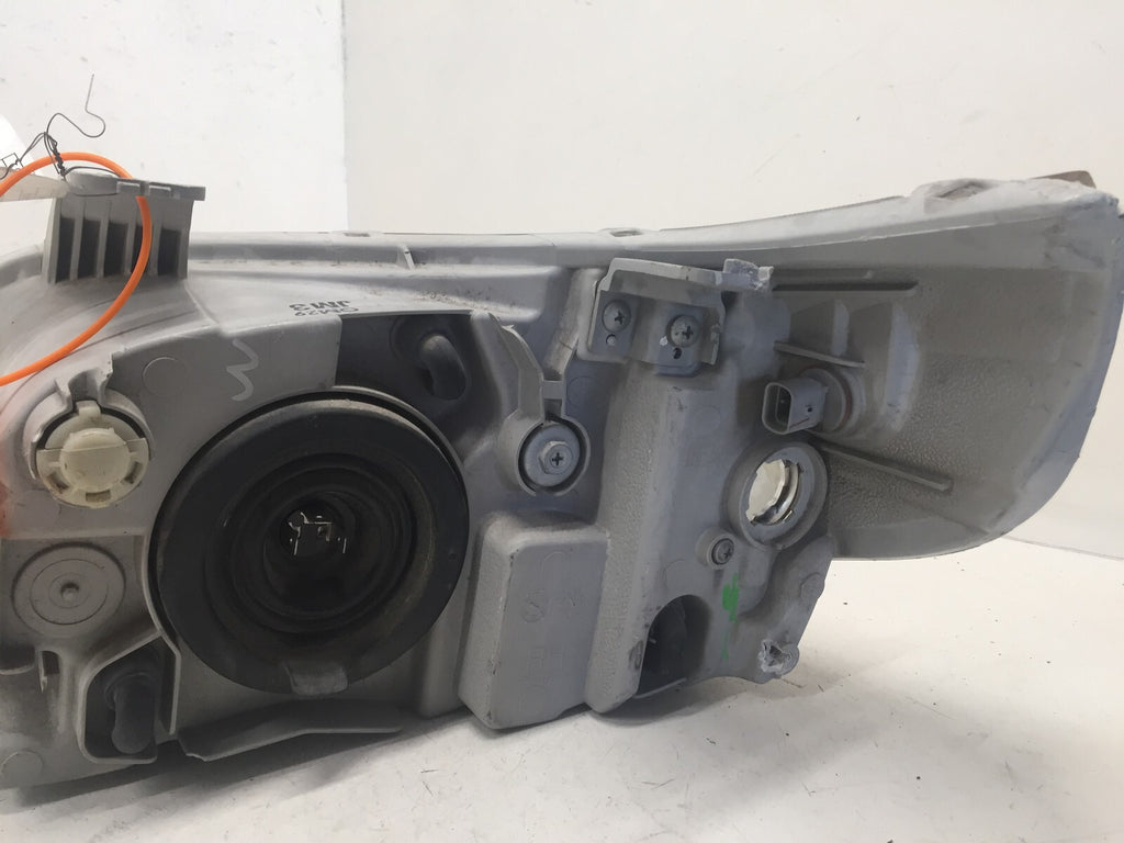 Halogen Headlight Damaged Right Passenger Side RH Chevrolet Aveo 2007-2011 OEM