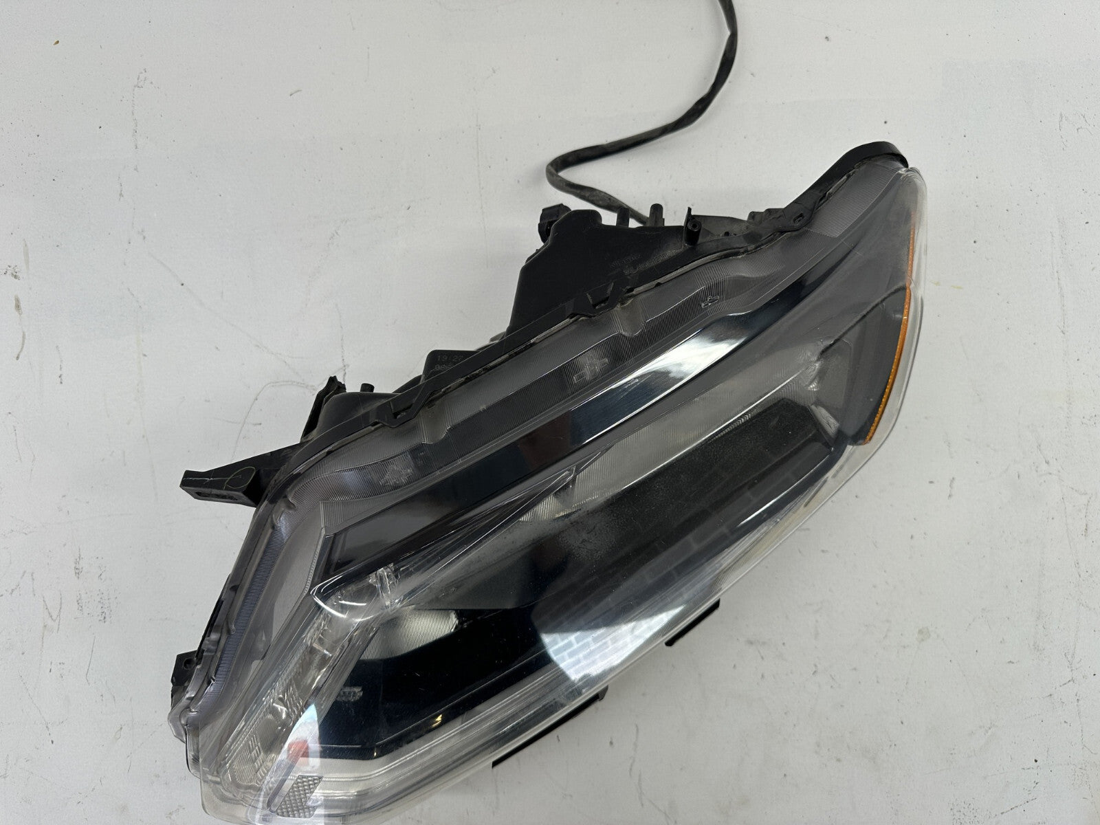 Headlight Damaged Driver LH 2014-2016 Nissan Rogue 26060-5HA0A, 260604BA0A OEM