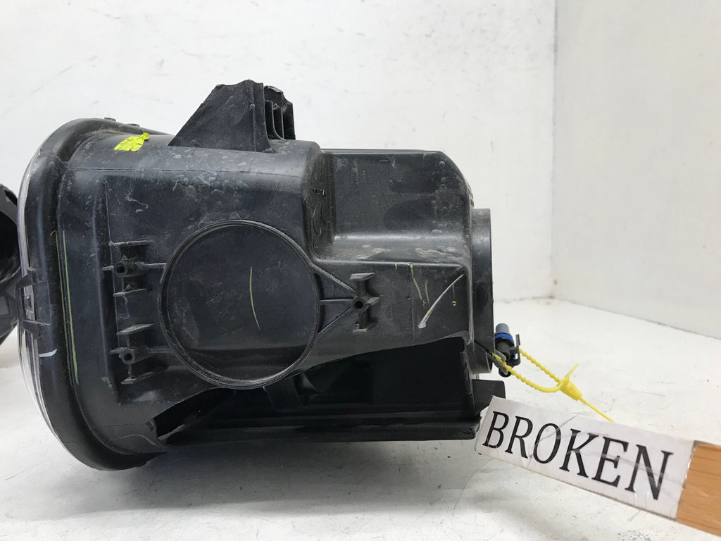 Headlight Damaged RH Right Dodge Challenger 2015 2016 2017-2018 68174064AF OEM