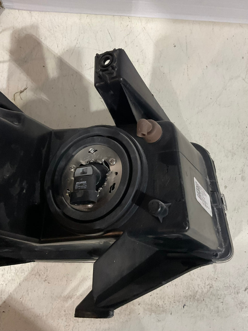 Headlight Damaged Driver LH 2003-19 Chevy Express/ Gmc Savanna 16530371+A OEM