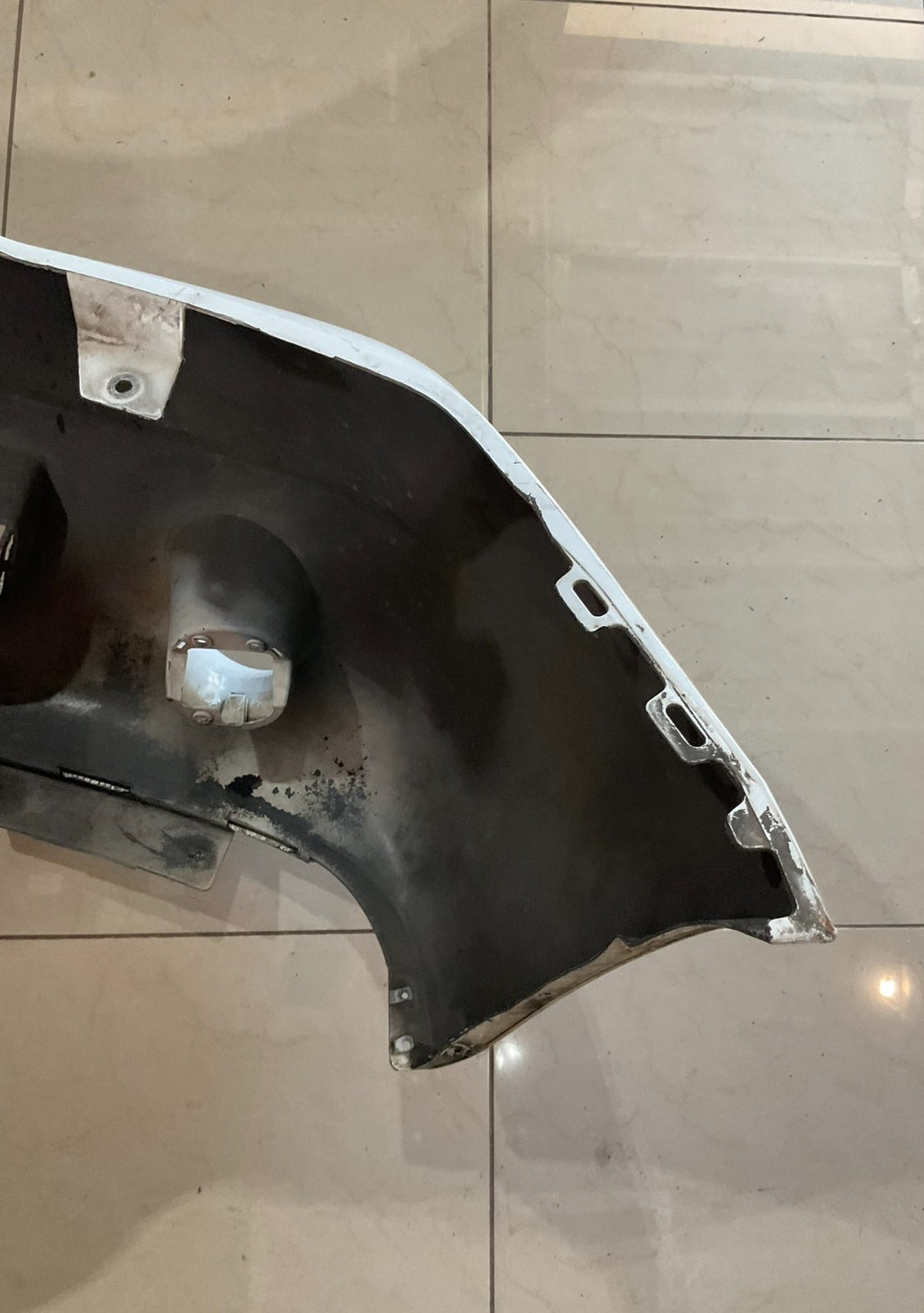 Front Bumper LOCAL White 2007-2014 GMC Yukon XL Denali 25890755 OEM