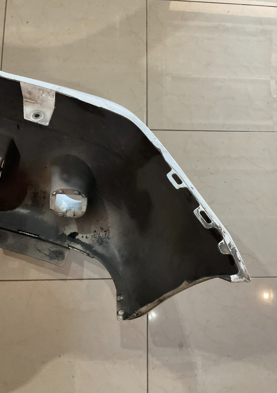 Front Bumper LOCAL White 2007-2014 GMC Yukon XL Denali 25890755 OEM