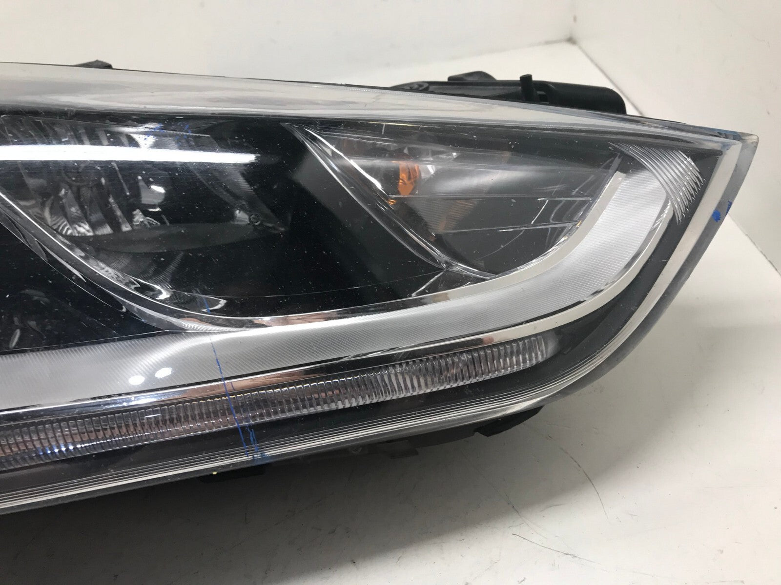 Headlight Damaged Right RH 12-2017 Hyundai Veloster PARTS ONLY 92102-2V030 OEM