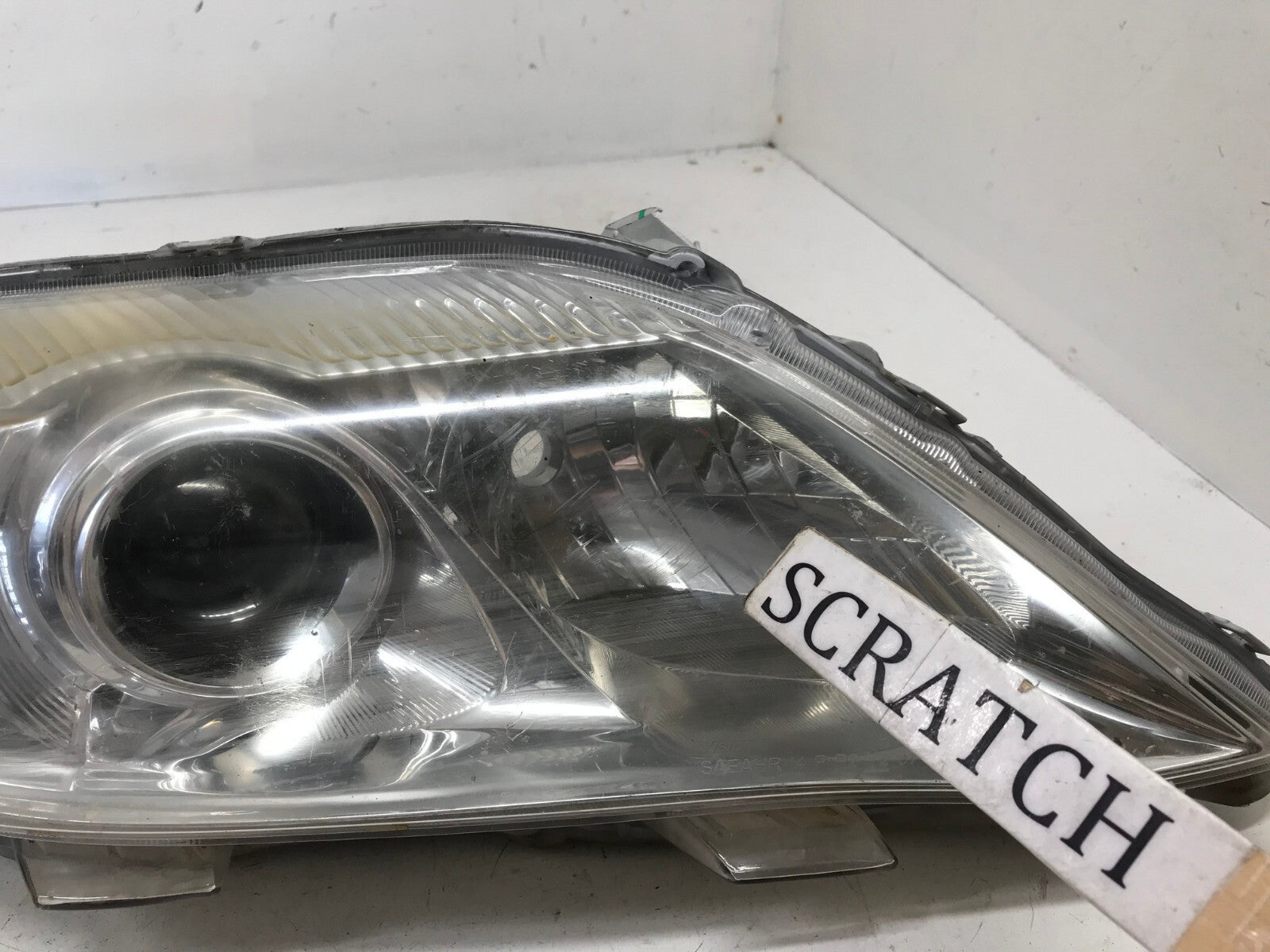 Headlight Damaged Right RH Passenger Toyota Camry 2012-2014 8111006470 OEM
