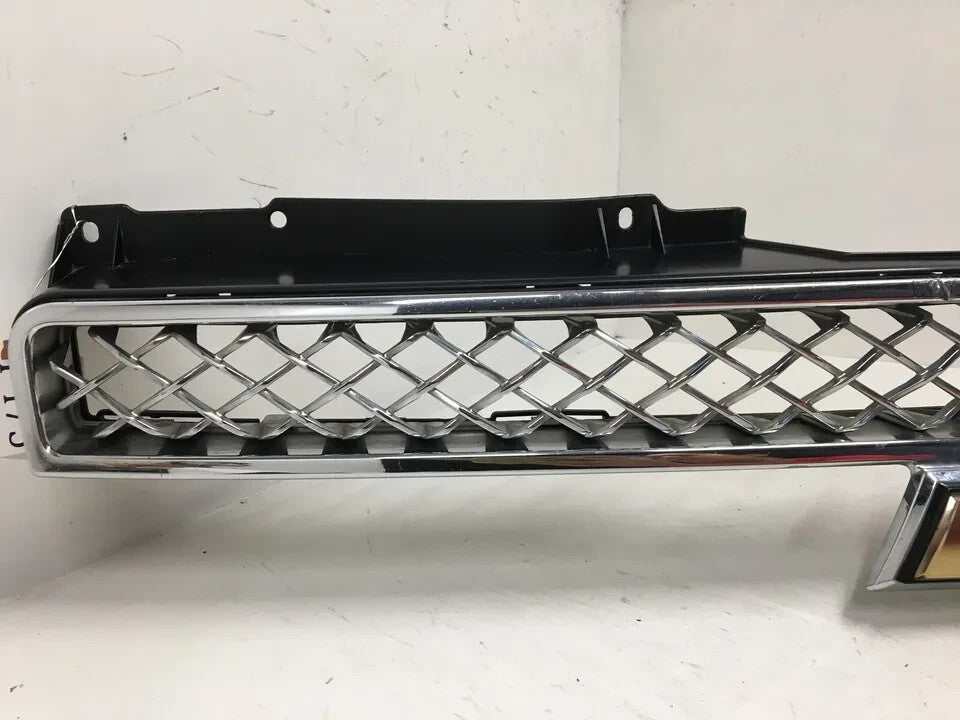 Upper Grille Grill Chevrolet GM Suburban 1500 07 08 15208000 Original2