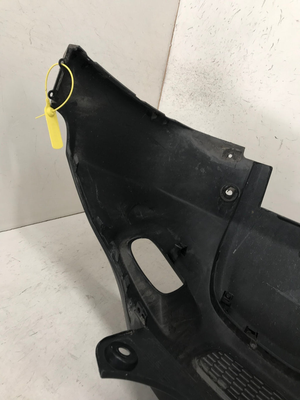 Rear Bumper Cover Black Jeep Renegade 14-17 735579025 OEM