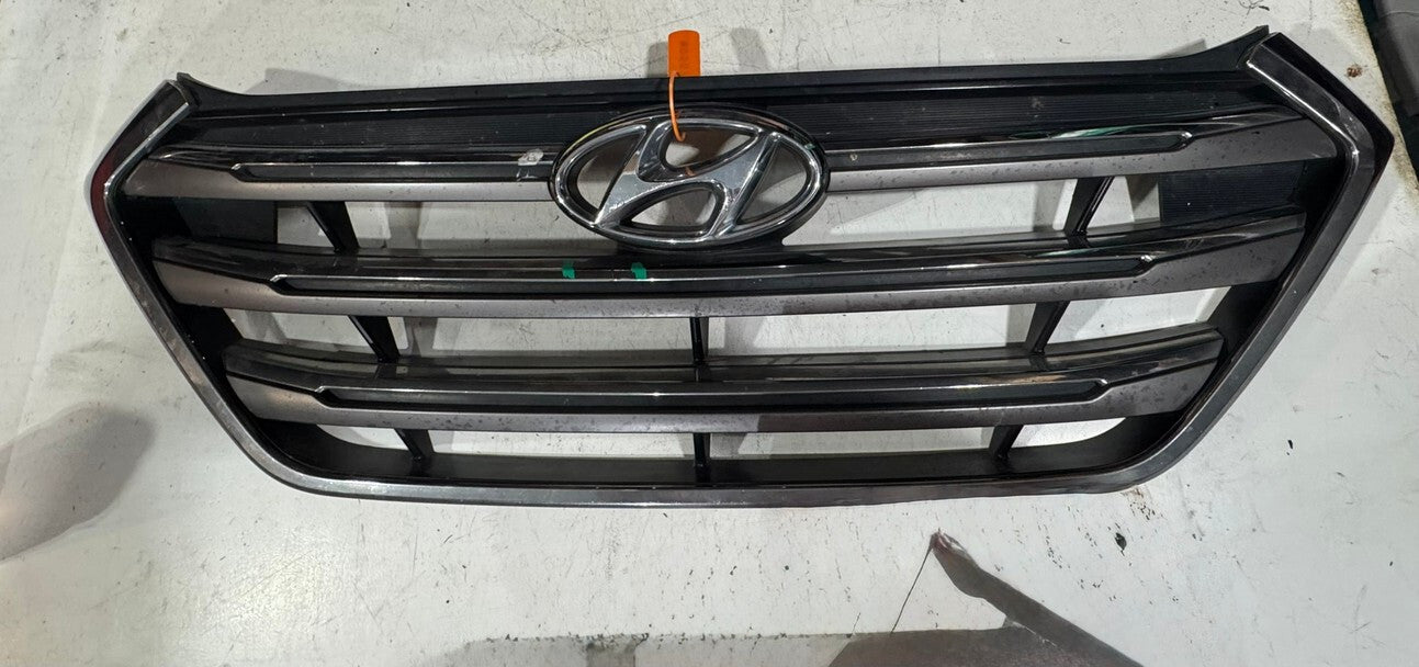 Grille Grill Black /Silver 2016-2018 Hyunday Tucson 86351-D3100 OEM