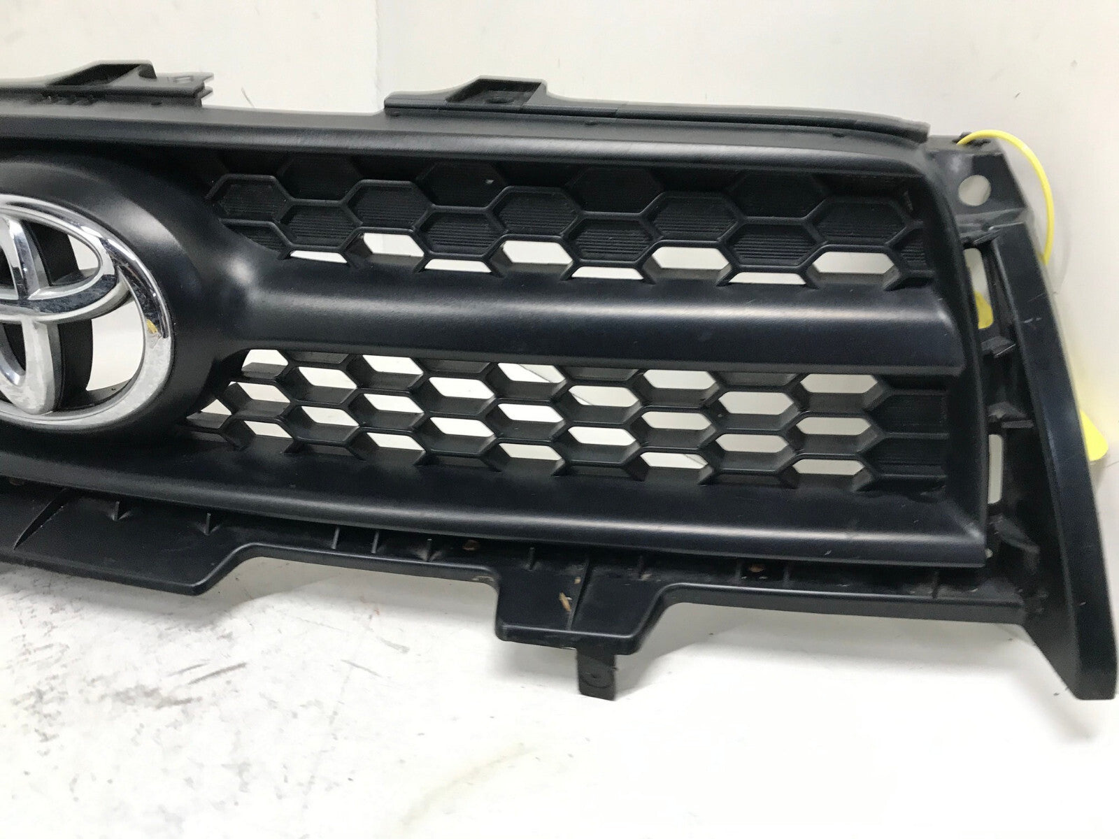 Grill Grille 2009-2012 Toyota Rav4 53111-0R010 OEM