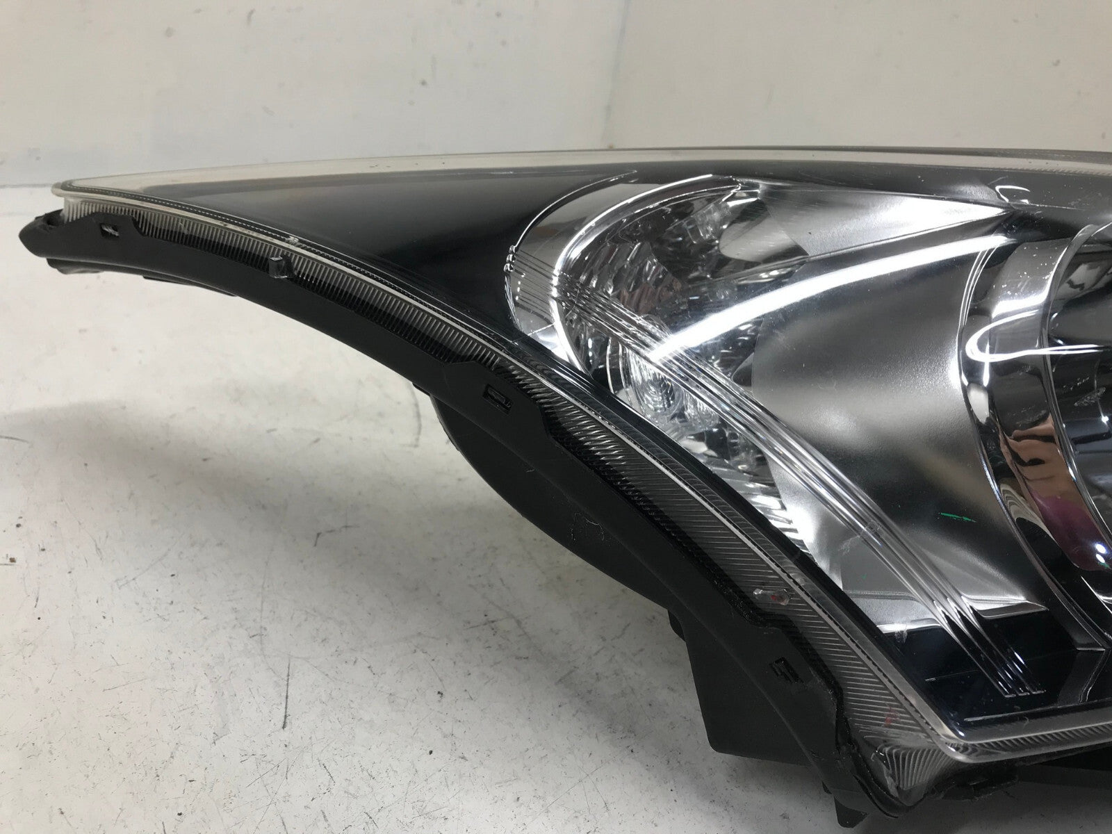 Headlight Damaged Right RH Passenger 11-15 Chevrolet Cruse CAPA