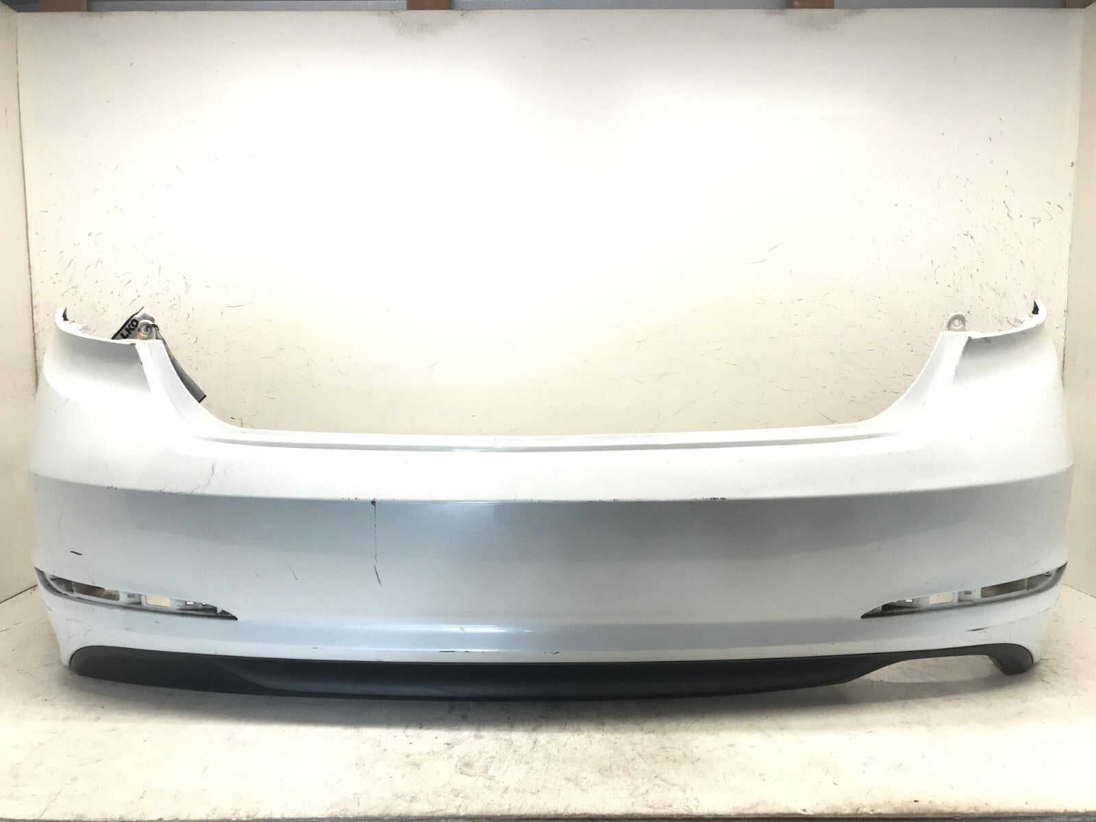 Rear Bumper Cover White Hyundai Sonata Limited 2.0T SE ECO Sport 15 -2017 OEM