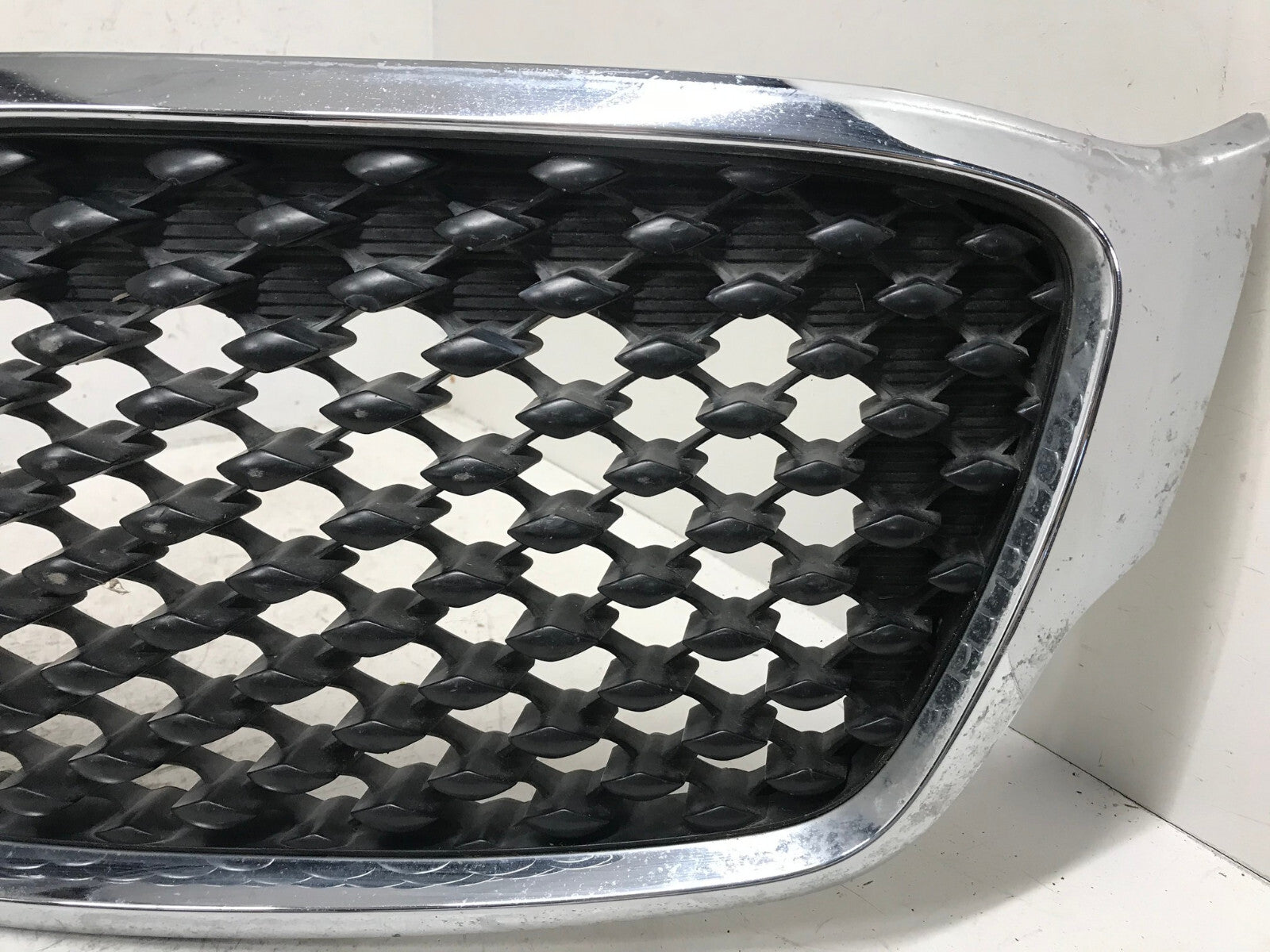 Grille Grill 2016 2017 2018 Kia Sorento 86350-C6000 OEM