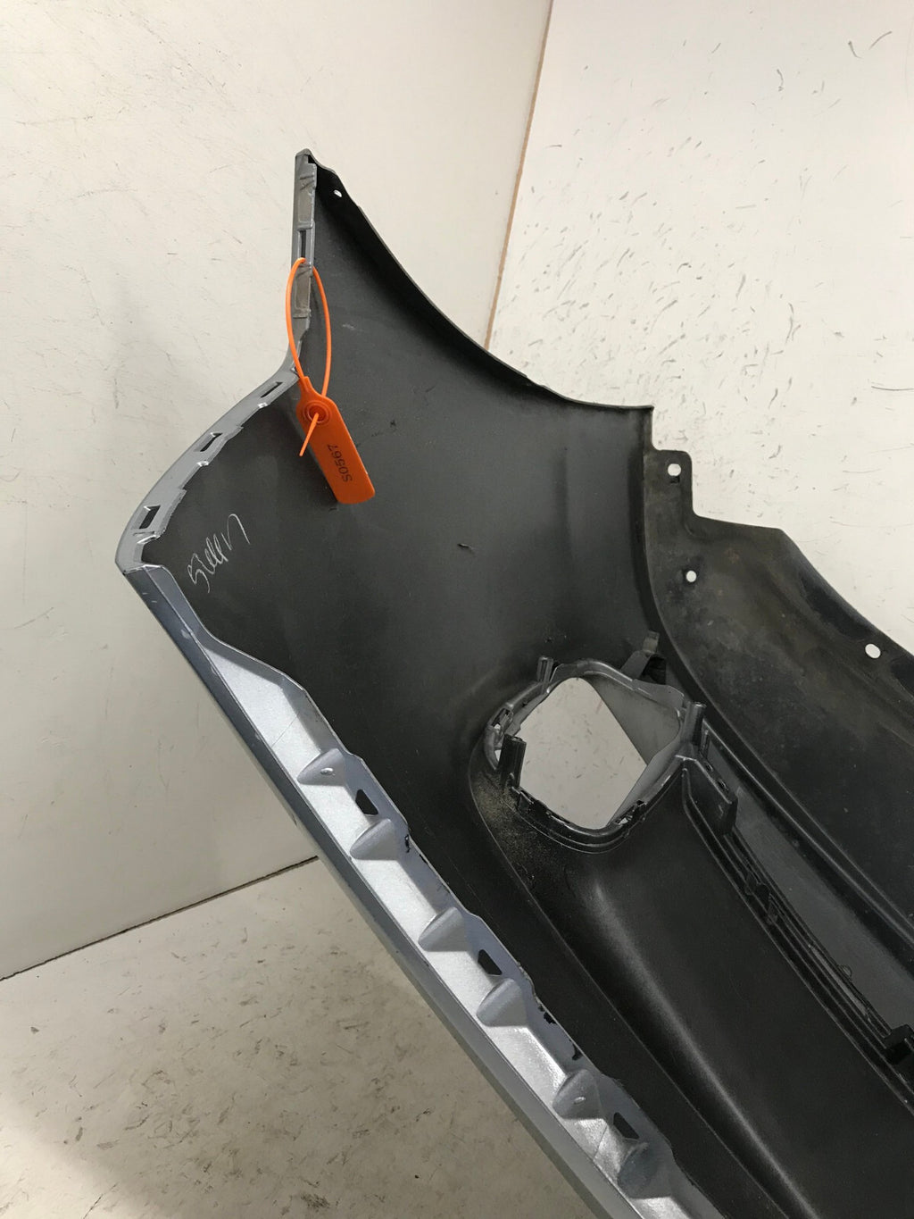 Front Bumper Cover Silver 21-23 Honda Odyssey Touring Elite 04711-THR-A60ZZ OEM