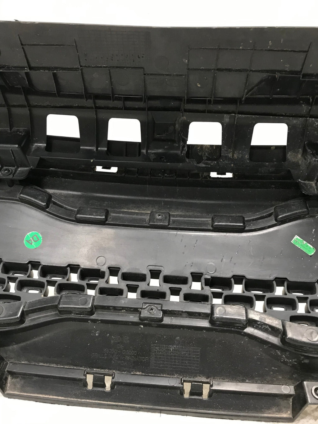 Grille Grill 2017-2019 Kia Niro Non EV 86350-G5000 OEM