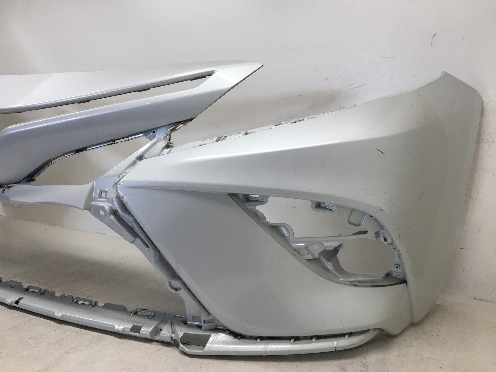 Front Bumper Cover Toyota Camry SE XSE Hybrid SE w/Sensor Holes 089 18 2019 OEM