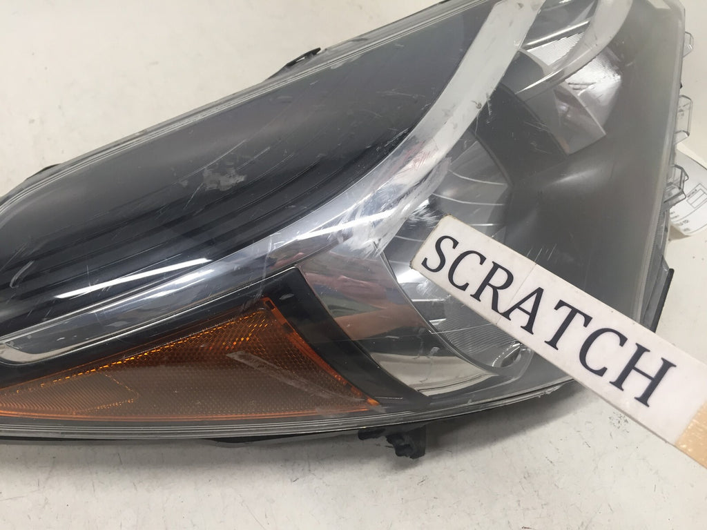 Headlight Damaged Passenger Right RH Toyota Yaris HB 2015-2017 81130-0DA70 OEM