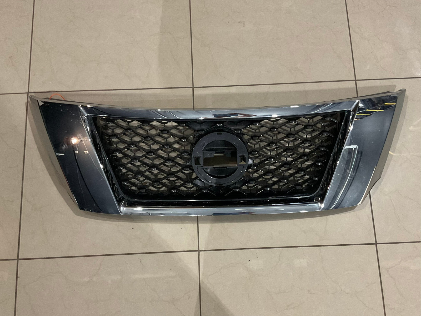 Grille Grill Silver Black 2013-2016 Nissan Pathfinder S SL SV CAPA