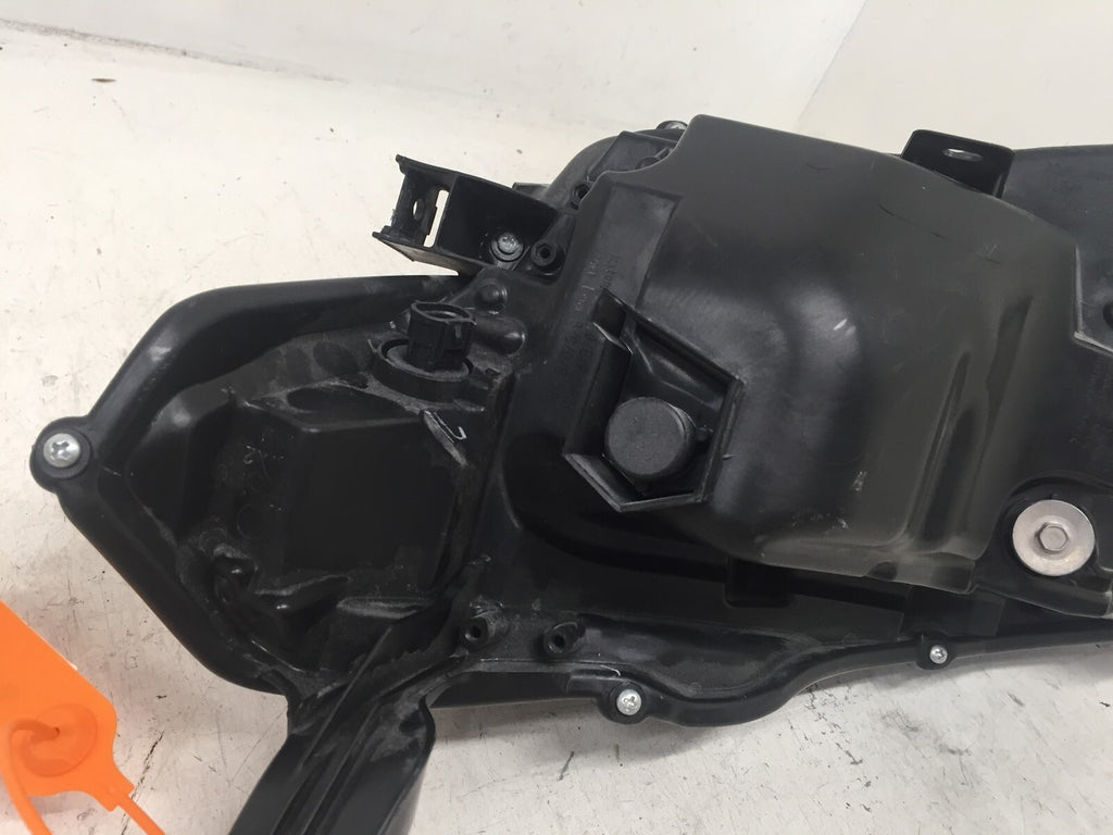 Headlight Damaged Headlamp passenger RH Toyota Corolla CE L LE LE ECO 17-19 OEM