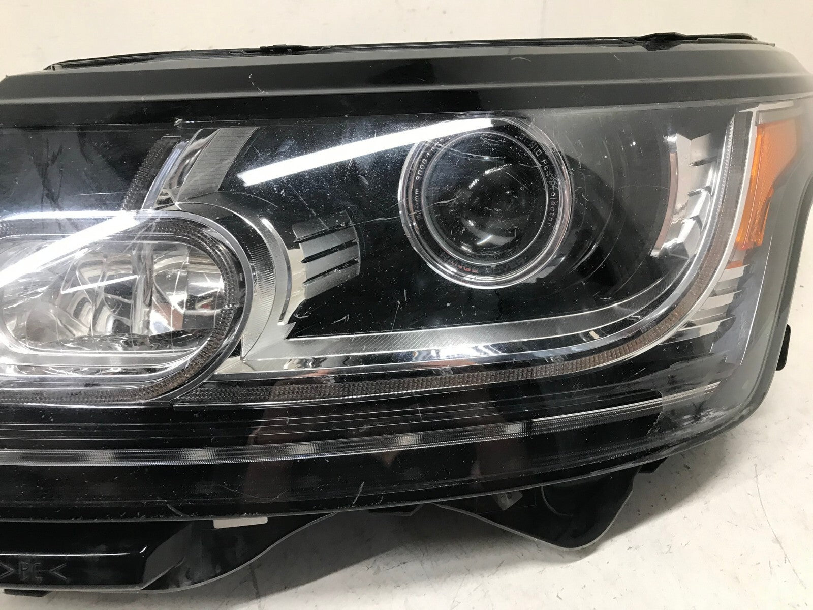 Headlight Damaged Driver LH 2013-2017 Land Rover Range Rover CK52-13W030-FG OEM