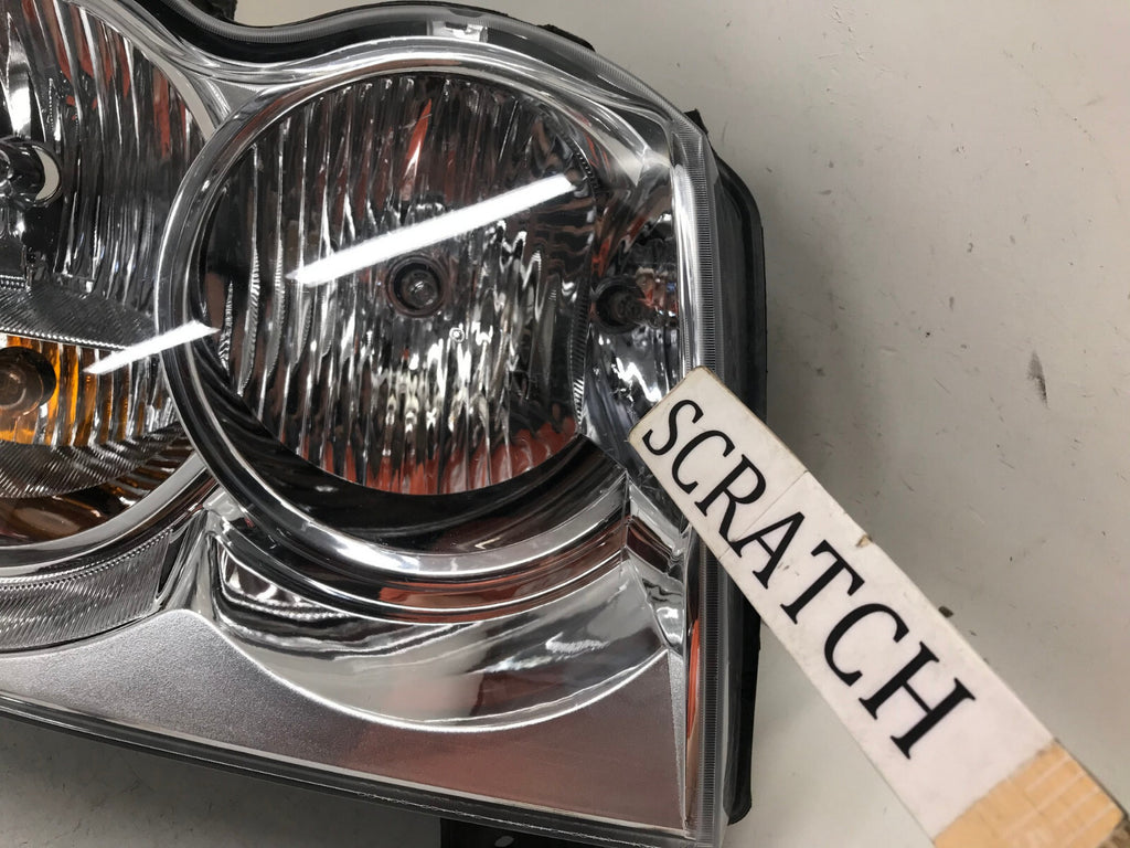 Headlight Damaged Lamp Passenger RH Jeep Grand Cherokee 2005-2007 55156350AK OEM